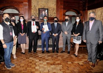 Da posesión Armando Hurtado a subsecretario de Educación Básica y a rector de la Universidad Intercultural Indígena