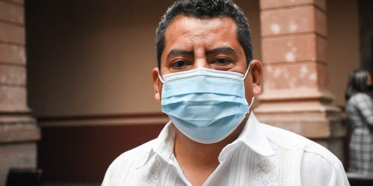 A no bajar la guardia por Covid 19, aún hay 7 municipios en semáforo naranja: Ángel Custodio