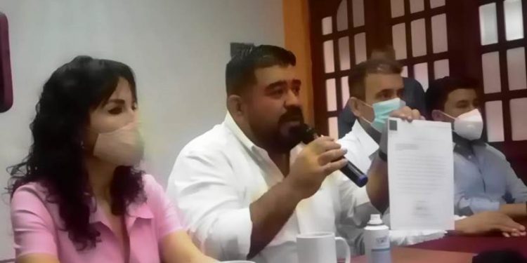 Paco Huacus deja Diputación y va por candidatura a Alcalde por Apatzingán