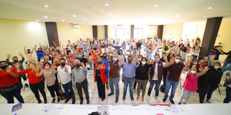 Ex consejeros municipales del PRD anuncian que apoyarán al partido Morena