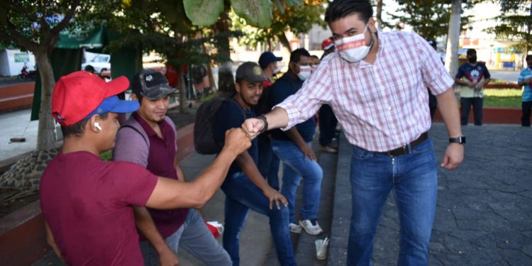 Un compromiso de Paco Huacus, legislar para que grupos vulnerables puedan acceder al beneficio de la seguridad social