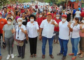 En la colonia Filarmónicos el Doctor Chuma reitera trabajar por el Desarrollo de Múgica