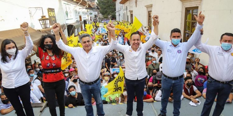 Cada vez más gente se suma al lado correcto: Víctor Manríquez