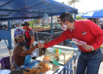 Apoyo al sector comercial para mejorar la economía local: Uriel Chavez