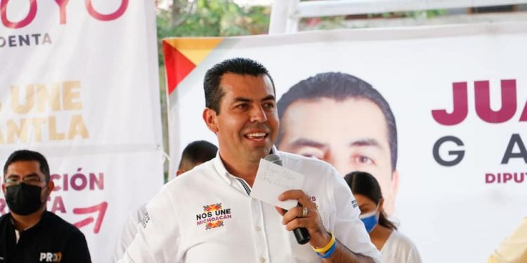 Apoyar como nunca la ganadería en Michoacán, compromiso de Juan Luis García