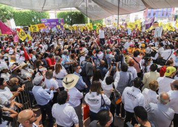 Arropan más de 10 mil zitacuarenses a Carlos Herrera