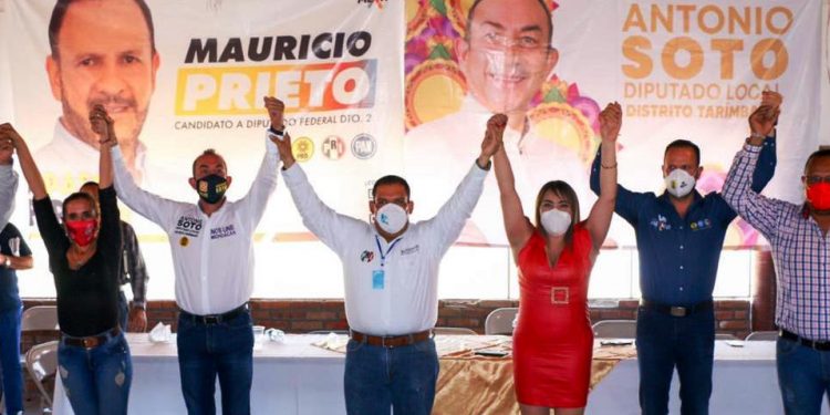 100 comités de defensa de la 4T renuncian a Morena y PT para apoyar a Bladimir González