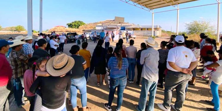 Productores de la zona norte de Parácuaro respaldan a Maritza García Franco