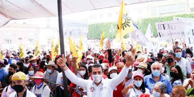 Llama Juan Luis García a cerrar filas en torno a Carlos Herrera