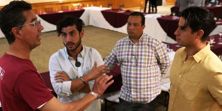 También gobernaré con jóvenes: Iván Pérez Negrón