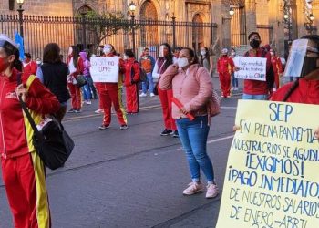 Personal de CENDI Michoacán exige pagos 2021 y regularización de personal