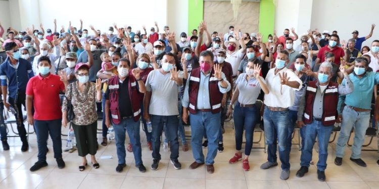 Trabajadores de la construcción respaldan a José Luis Cruz Lucatero