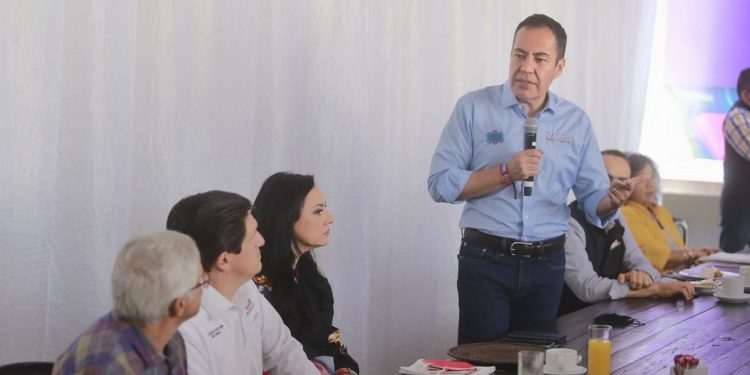 Se suman más 30 mil trabajadores de la Federación con Carlos Herrera