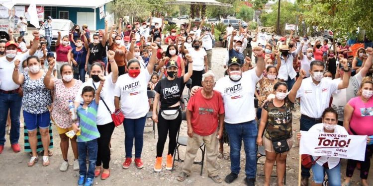 El Distrito 12 va nuevamente por el bienestar que promueve la 4T: Paco Huacus