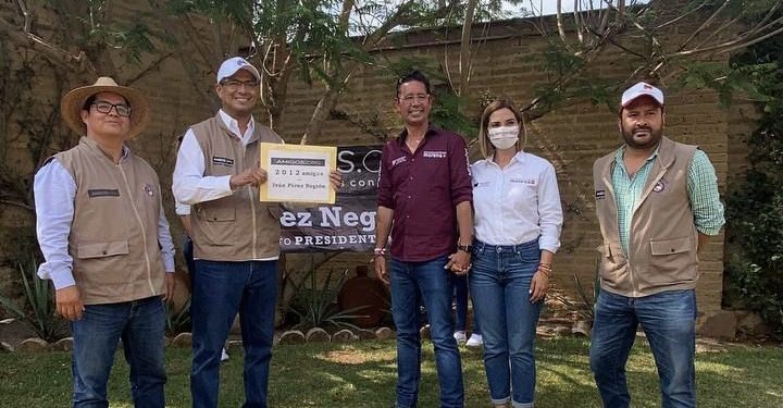 Panistas continúan sumándose a Iván Pérez Negrón