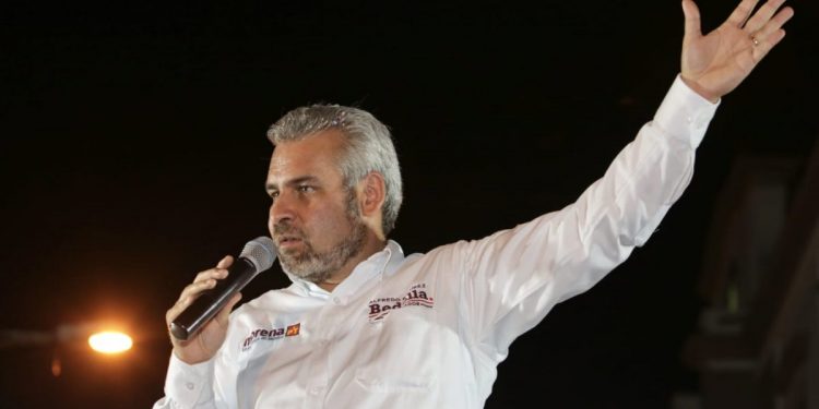 No desperdicien su voto, solo Morena representa un cambio real: Bedolla