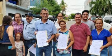 En Buenavista Tomatlán el Morenista Sergio Báez Torres  recibe constancia como Presidente Electo