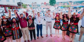 San Juan Parangaricutiro coloca como puntero a Toño Cruz para Diputado Local