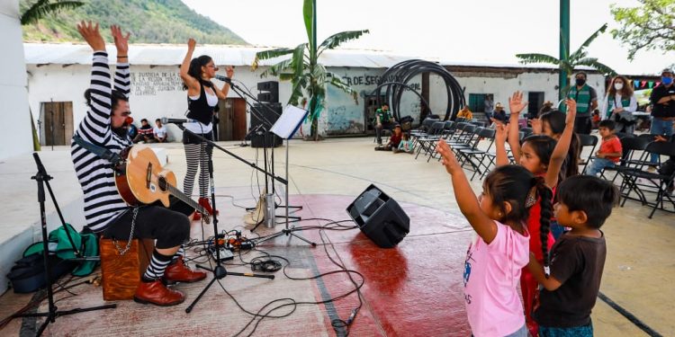 Cultura Comunitaria llega a Ayahualtempa, Guerrero
