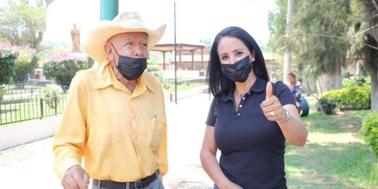 Redoblar acciones para disminuir contagios, tarea de todas y todos: Lucila Martínez