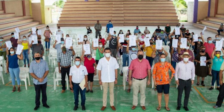 Beneficiados 20 mil michoacanos con Suelo Seguro