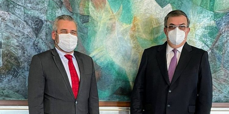 Bedolla y Ebrard acuerdan promover a Michoacán en el exterior