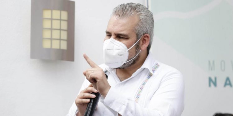 Bedolla propone una Secretaría del Migrante que atienda la migración de forma integral