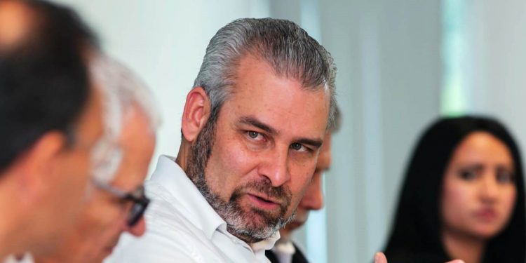 Habrá sanción legal a quienes vendan y compren bienes públicos, advierte Bedolla