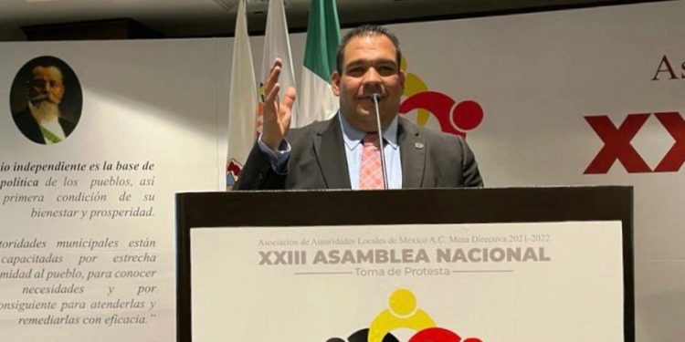 Designan a Bladimir González Vicepresidente Nacional de la Mesa Directiva de la AALMAC
