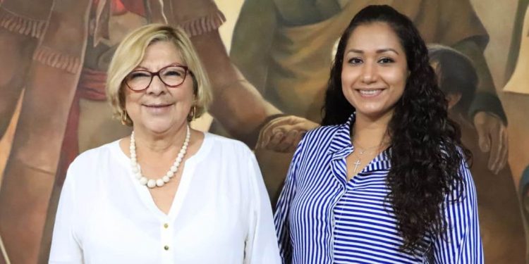 Aprueba cabildo a Minerva Guízar y Beatriz Segura, como presidenta y directora del DIF, respectivamente