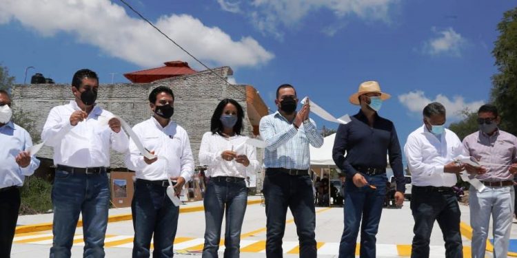 Huandacareo mejora infraestructura carretera, por el Bien de Michoacán