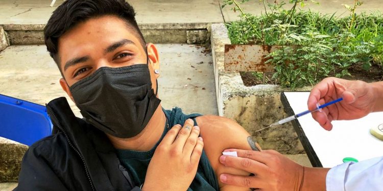 Finaliza vacunación de segunda dosis de 30 a 39 años en Tarímbaro