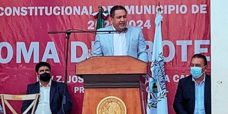 Presidentes Municipales del PRD gobernarán sin distingo de ideologías partidistas: Víctor Manríquez