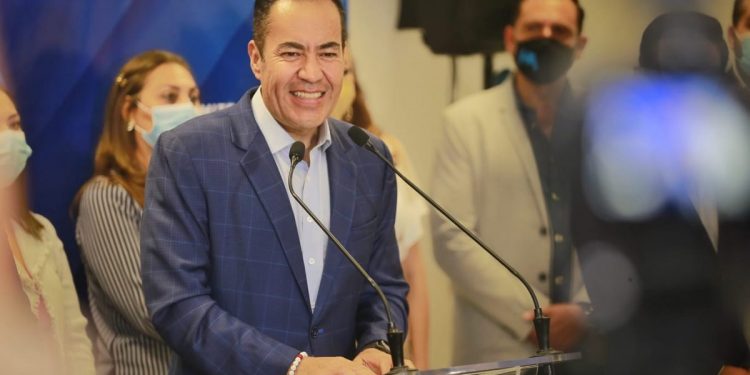 Mi compromiso es y será respetar la ley y las instituciones: Carlos Herrera