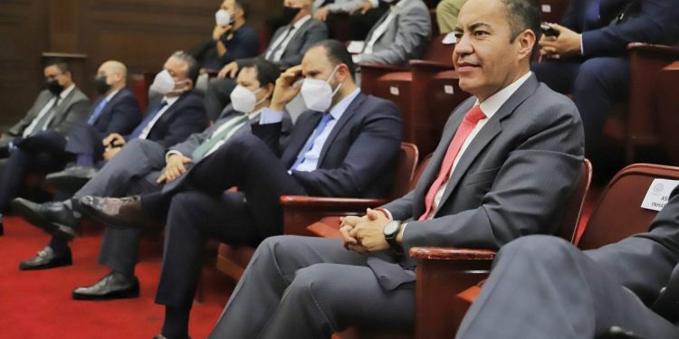 Equipo Legislativo por Michoacán fija agenda de Carlos Herrera