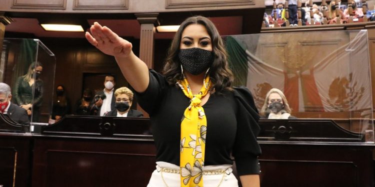 Dignificar labor legislativa para garantizar resultados a las y los michoacanos es el compromiso: Mónica Valdez