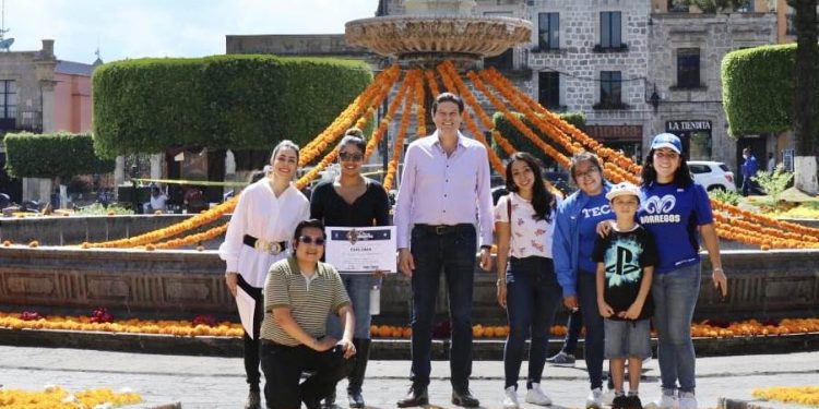 Alfonso Martínez invita a vivir el color y la tradición del Día de Muertos