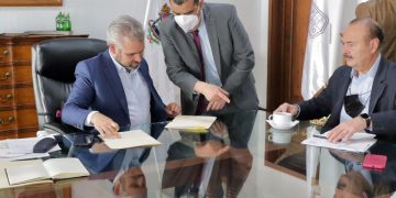 Bedolla suma esfuerzos con el IMSS para mejorar atención a pacientes en Michoacán