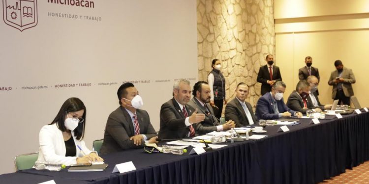 Gobernador prepara con Ayuntamientos la aplicación de presupuestos directos