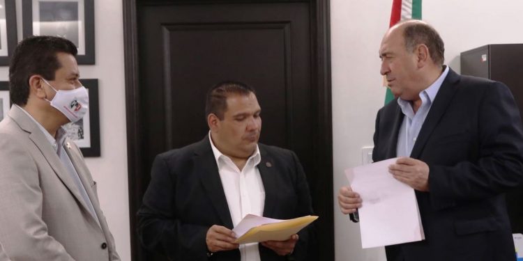 Se reúne Bladimir Gutiérrez con coordinadores del PRI en San Lázaro