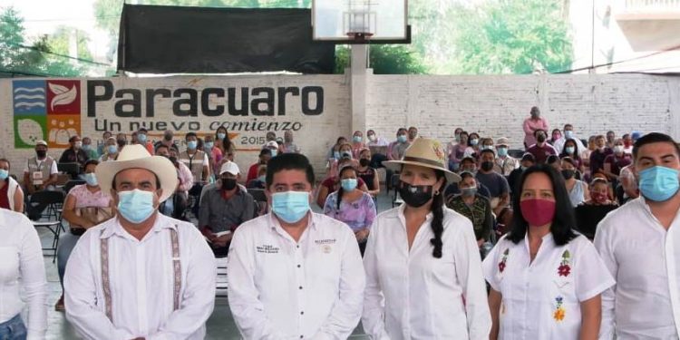 Llegan recursos directos a más escuelas en la región Múgica