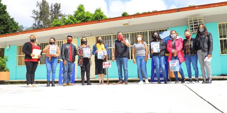 Arranca Barragán campaña “Échale una Mano a las Escuelas”