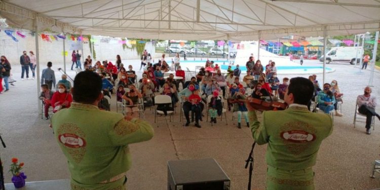 Todo un éxito celebración del Día de Muertos en el Polifórum de Morelia