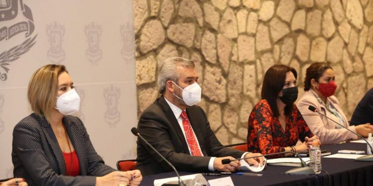 Instruye gobernador a garantizar buenas condiciones en escuelas para regreso a clases