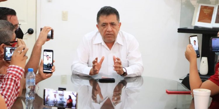 José Luís Cruz Lucatero continúa gestiones para Apatzingán