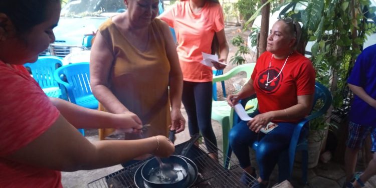 Se capacitan mujeres para auto emplearse en Apatzingán