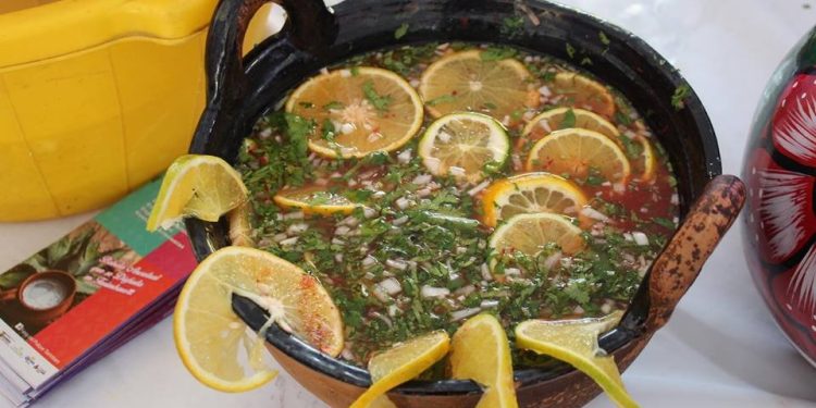 En puerta, sexta Feria del Pulque, el Mezcal y el Asado en Tarímbaro.