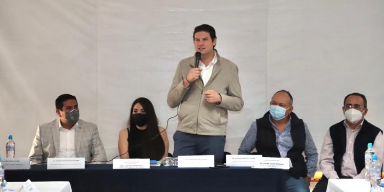 Alfonso Martínez intercambia experiencias con alcaldes para mejorar servicio del agua en Morelia