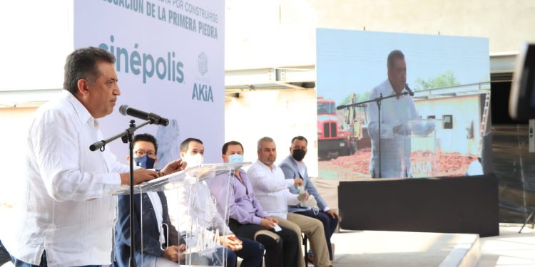 La estabilidad de Apatzingán permitió la inversión de Cinepolis Paseo Aki: JLCL