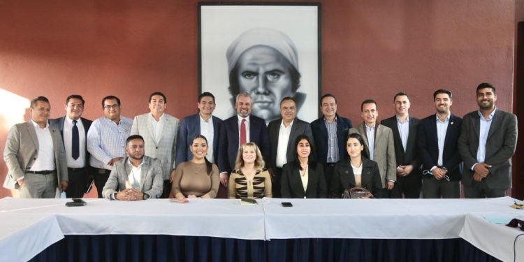 Bedolla y alcaldes del PAN trabajarán en coordinación por desarrollo de municipios